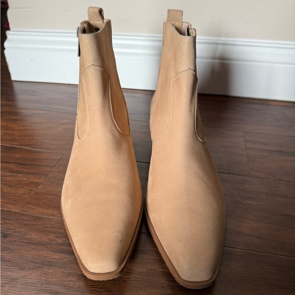 NWOT Donald Pliner Women's Tan Suede Western Ankle Boots-Size 9 - Picture 2 of 14